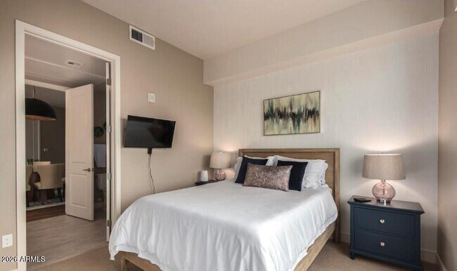 Building Photo - 7300 E Earll Dr