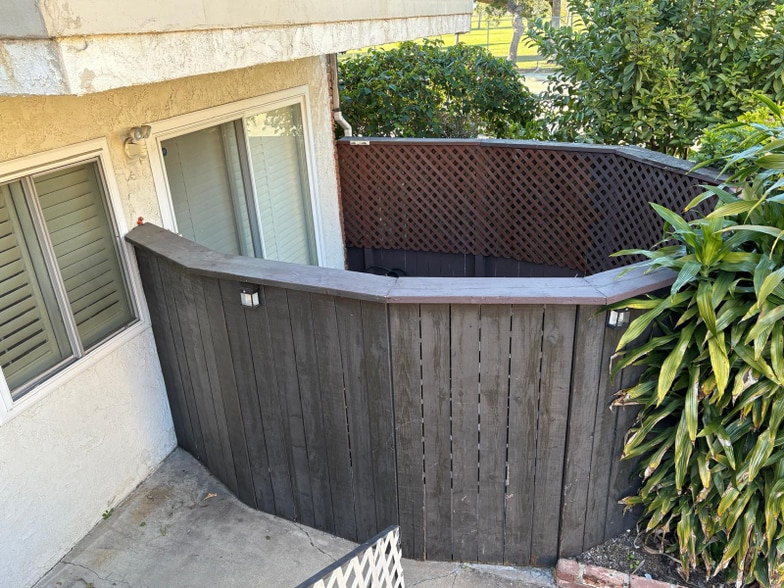 Building Photo - 3768 Redondo Beach Blvd