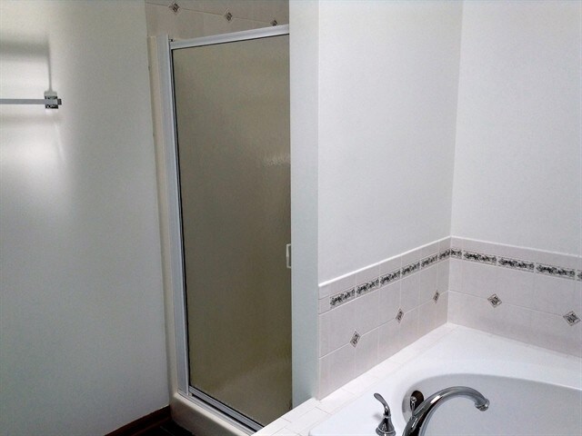 Building Photo - 1404 Lily Cache Ln