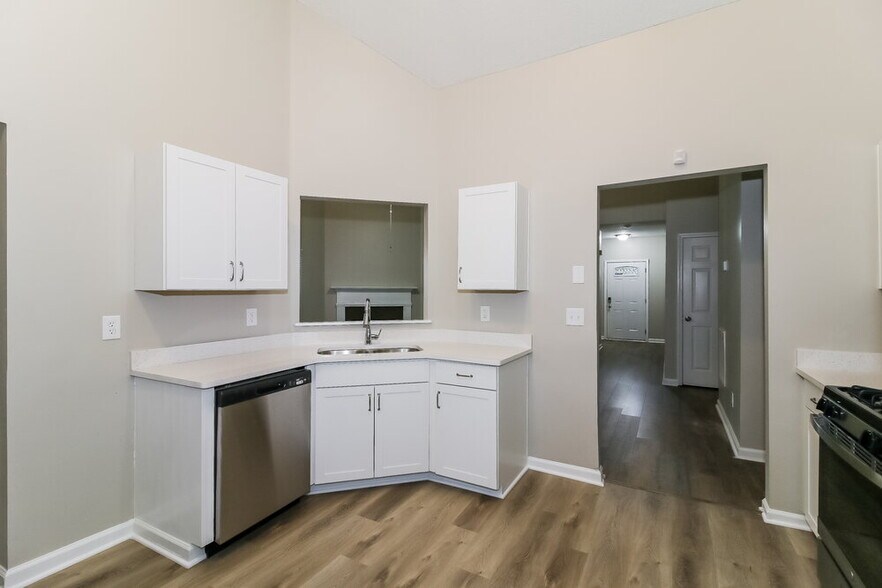 Building Photo - 230 Cinnamon Oak Cir