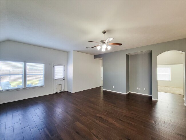 Building Photo - 249 Harbor Bend Ln