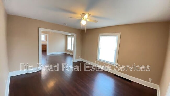 Building Photo - 717 N D St