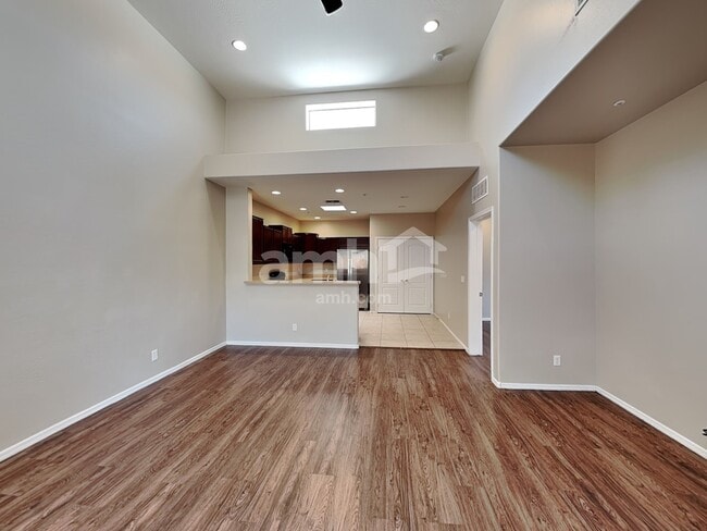 Building Photo - 8940 W Olive Ave