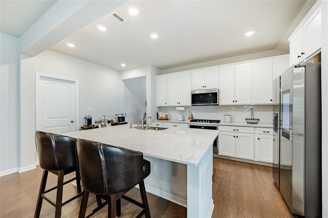 Building Photo - 2021 Cartway Ct