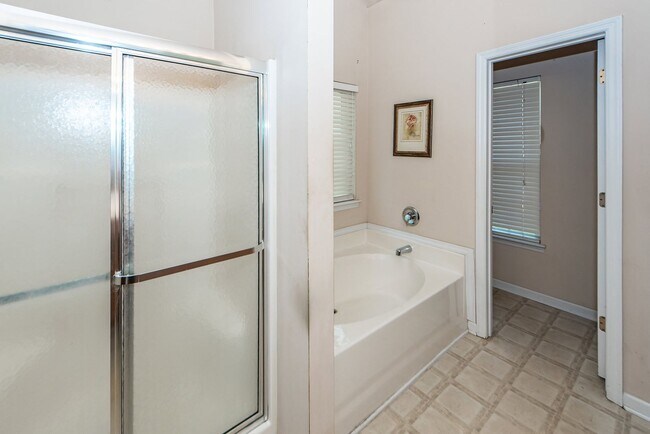 Building Photo - 5 Bedroom 2.5 Bath Home in Indigo Fields - North Charleston