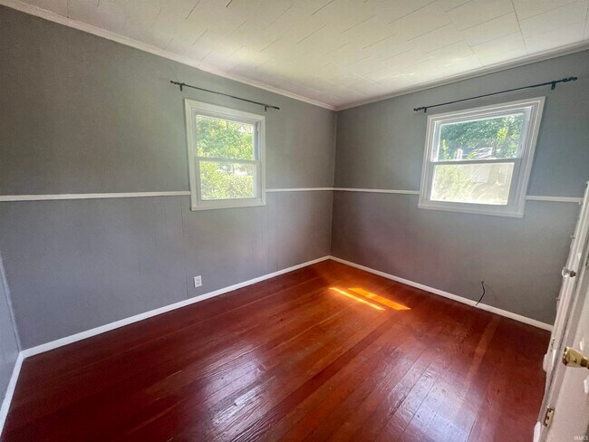 Building Photo - 416 S Eastside Dr