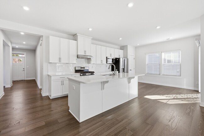 Building Photo - 6334 Cambridge Dr