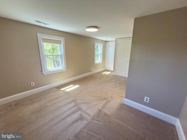 Building Photo - 23094 Wolver Hill Ln