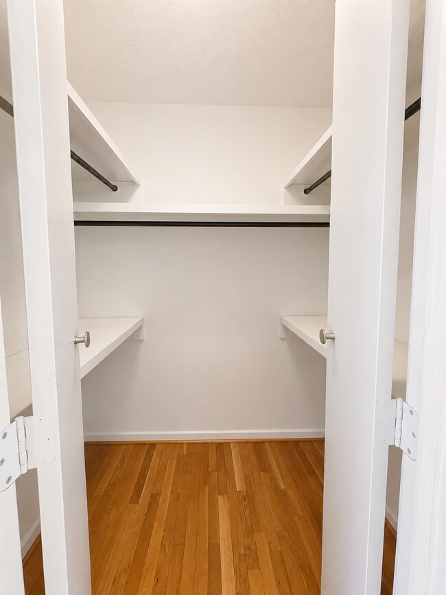Building Photo - 1228 Bromley Dr