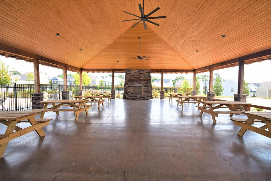 Building Photo - 932 Greyford Ln