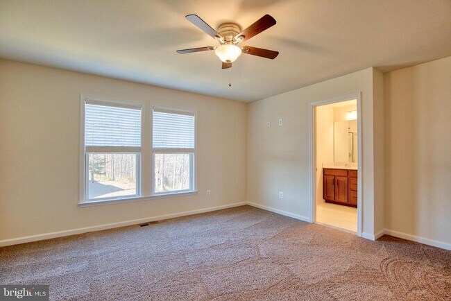 Building Photo - 127 Keller Ct