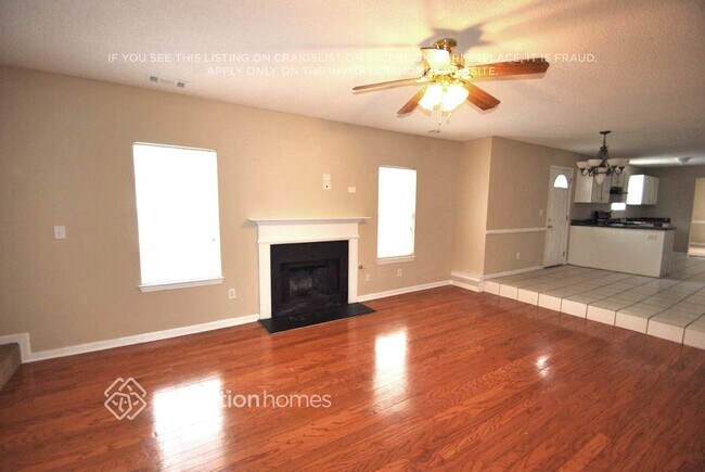 Building Photo - 532 Carriage Walk Ln