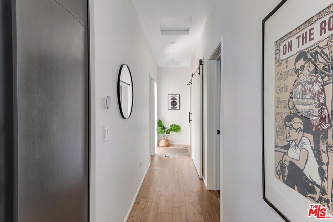 Building Photo - 841 N La Fayette Park Pl