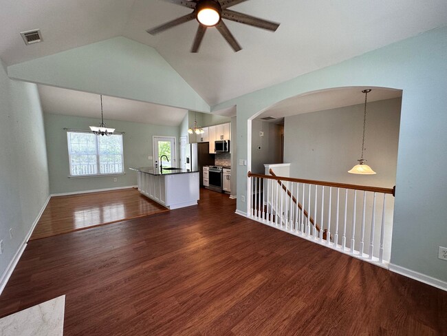 Building Photo - Exclusively Offered By Muse Realty Rentals...