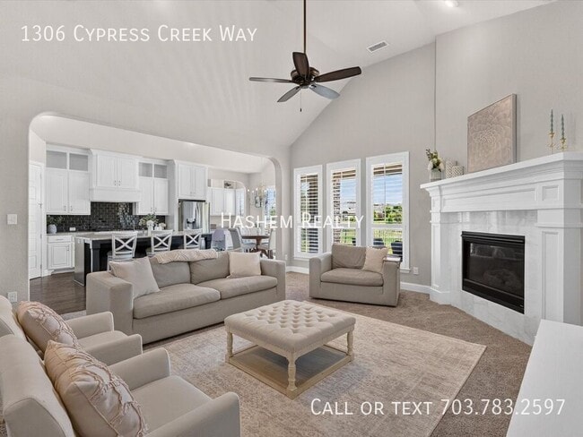 Building Photo - 1306 Cypress Creek Way