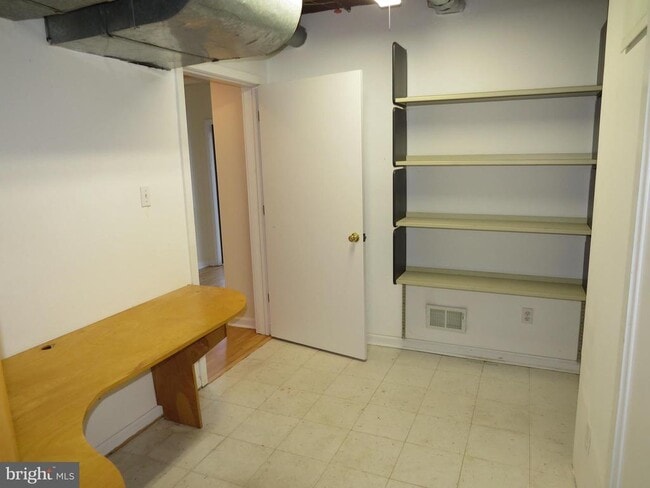 Building Photo - 30 Kings Grant Rd