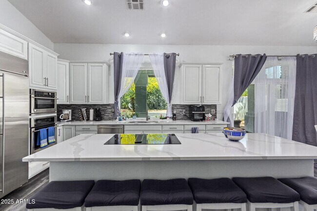 Building Photo - 10230 E Cochise Dr