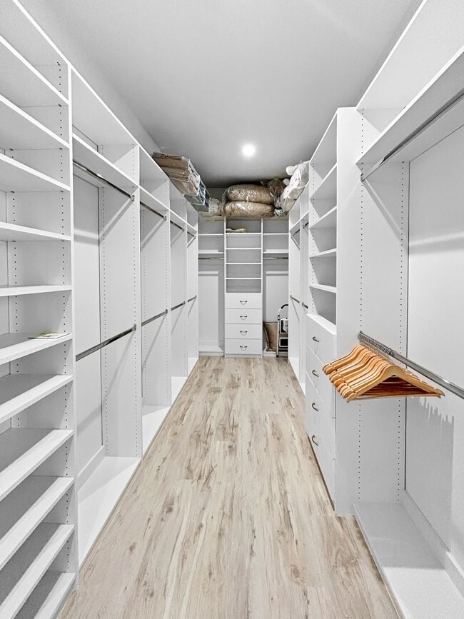 Building Photo - Waterfront Johns Pass Luxury | Steps to Beach + Pool, Hot Tub & Dock