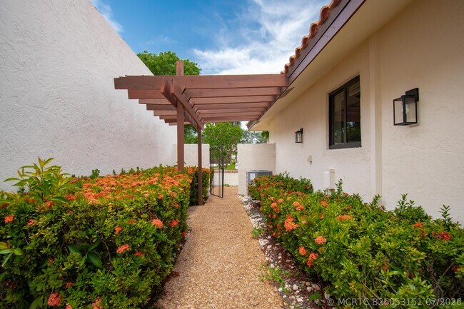 Building Photo - 21440 Campo Allegro Dr