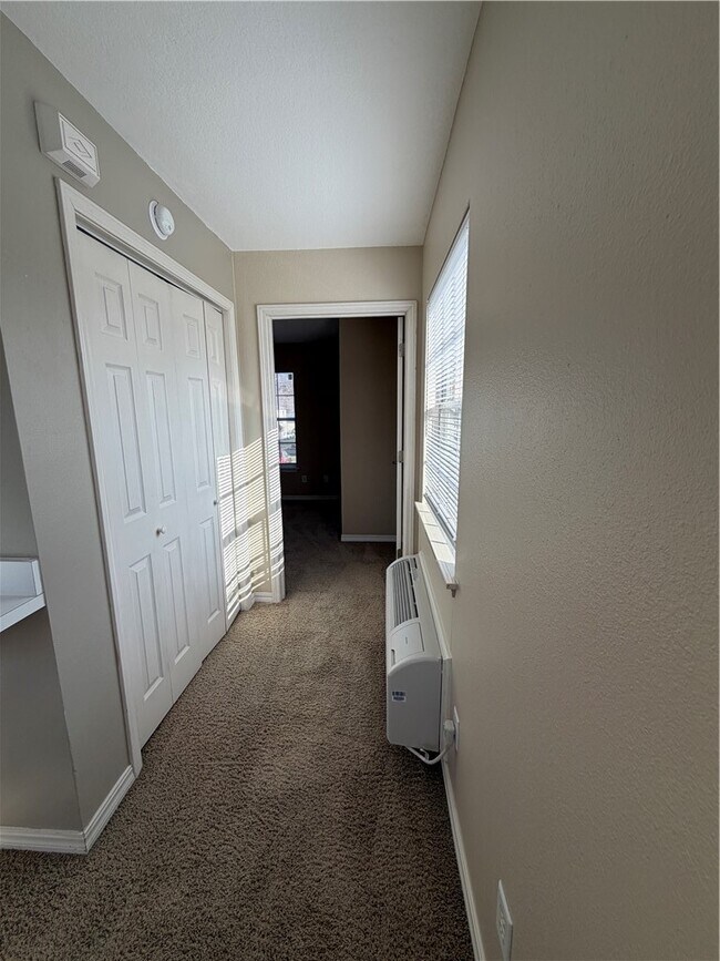 Building Photo - 800 W Tahlequah St