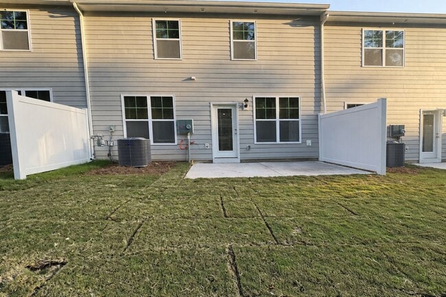 Building Photo - 7870 Iron Rd