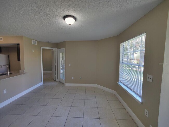Building Photo - 445 Fountainhead Cir