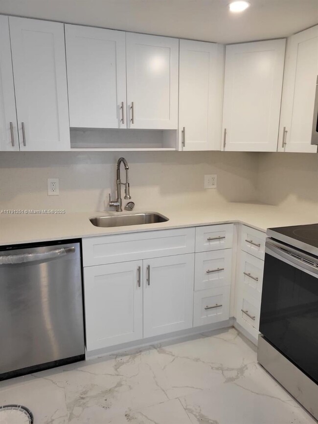 Building Photo - 1301 SW 134th Way
