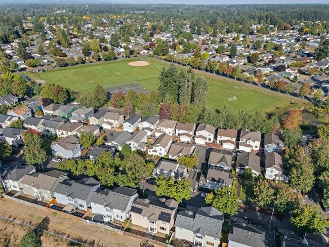 Building Photo - Modern 4-Bedroom Home with 5-Piece Primary...