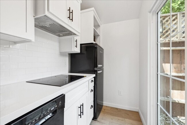 Building Photo - 1307 W St