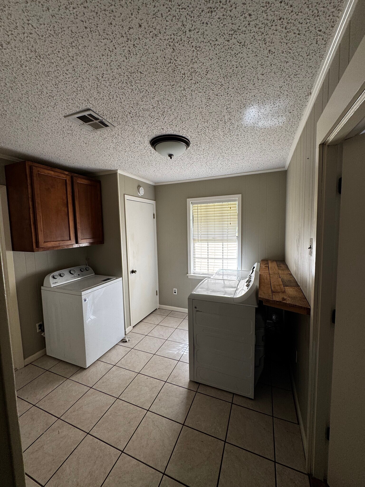 Laundry Room w/ Washer & 2 dryers - 117 Steed Rd