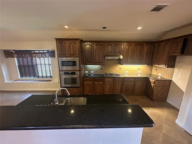 Building Photo - 1437 Tudor Dr