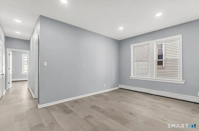 Building Photo - 1220 Pembroke St