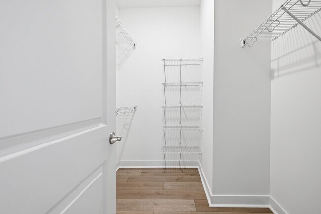 Building Photo - 21161 Baileys Ln