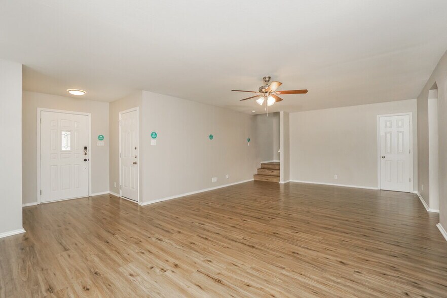 Building Photo - 223 Mallow Grove