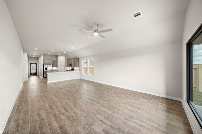 Building Photo - 3327 Tilley Dr