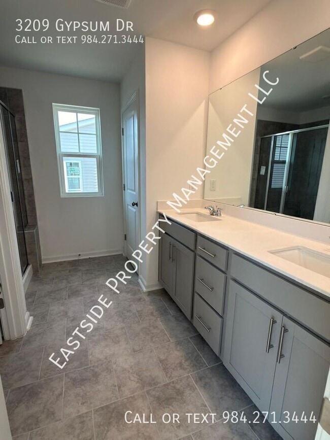 Building Photo - 3209 Gypsum Dr