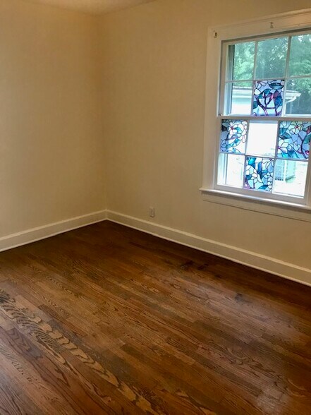 Bedroom 2 - 907 Harrison Ave