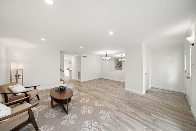 Building Photo - 6434 Burgoyne Rd