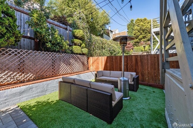 Building Photo - 2856 Sacramento St