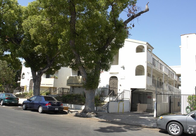 Primary Photo - 1249 Gordon St
