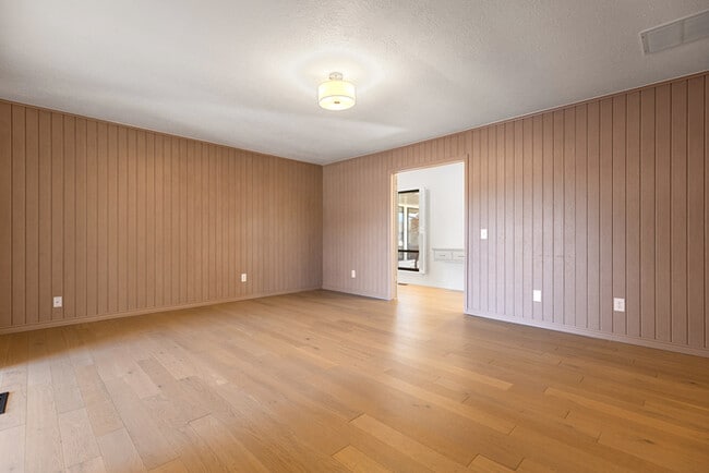 Building Photo - 11416 Leaning Elm Rd