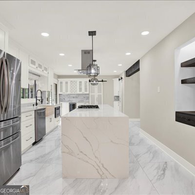 Building Photo - 3270 Brookview Dr