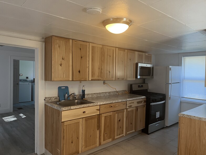 Building Photo - 265 Coddington Rd