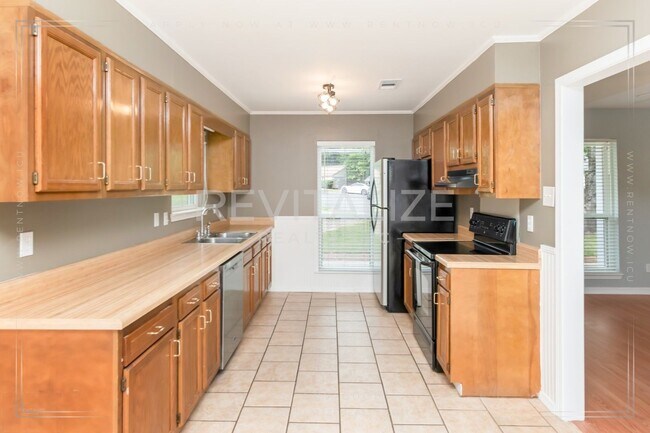 Building Photo - 1724 Rustic Wood Ct