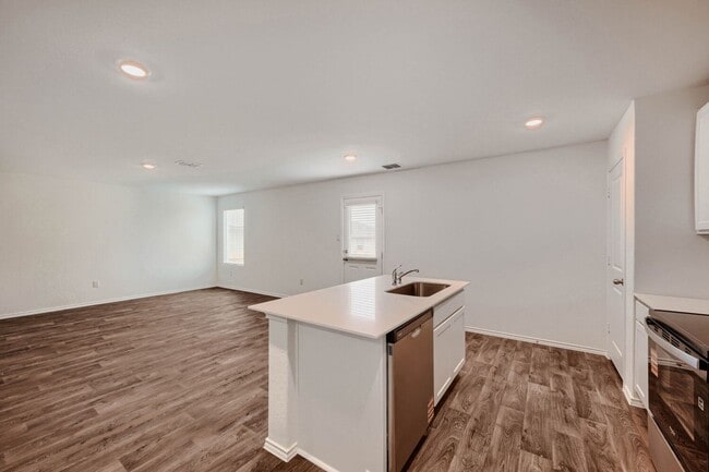 Building Photo - New build home! Be the first to live here!