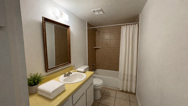 Building Photo - 1017 SW 81st St