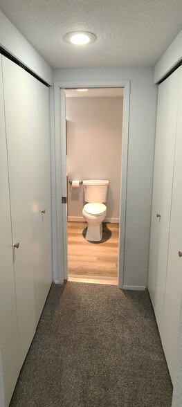 Building Photo - 11711 100th Ave NE