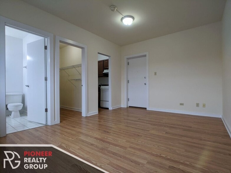 Building Photo - 1850 N Humboldt Blvd