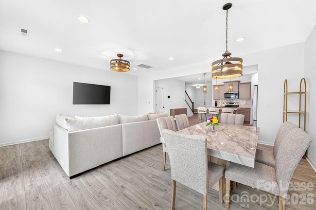 Building Photo - 11012 Pagebrook Ln