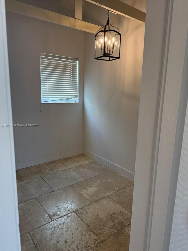 Building Photo - 3618 Palmarito St
